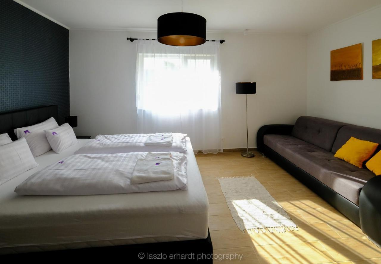 Ciprus Porta Apartmanok Balatonkenese Exteriér fotografie