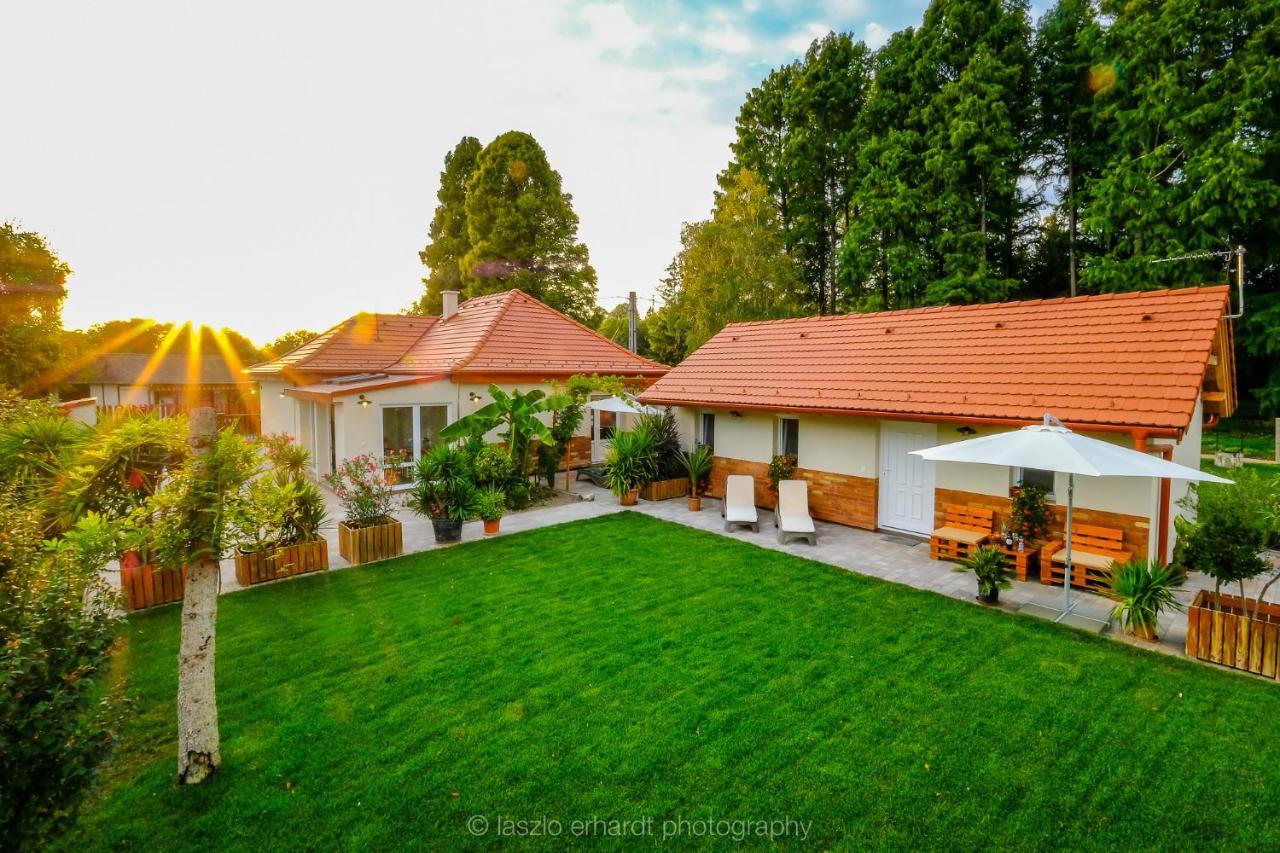 Ciprus Porta Apartmanok Balatonkenese Exteriér fotografie