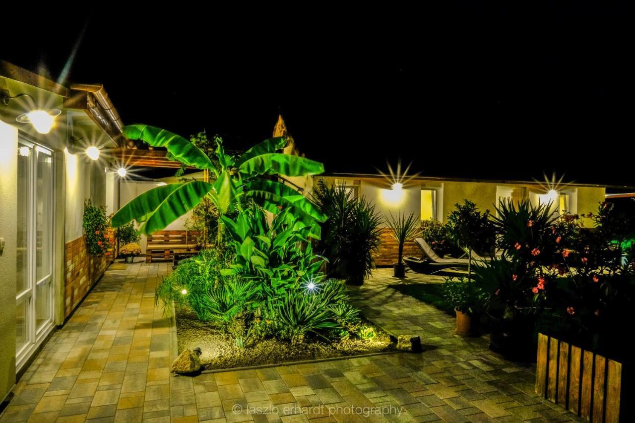 Ciprus Porta Apartmanok Balatonkenese Exteriér fotografie