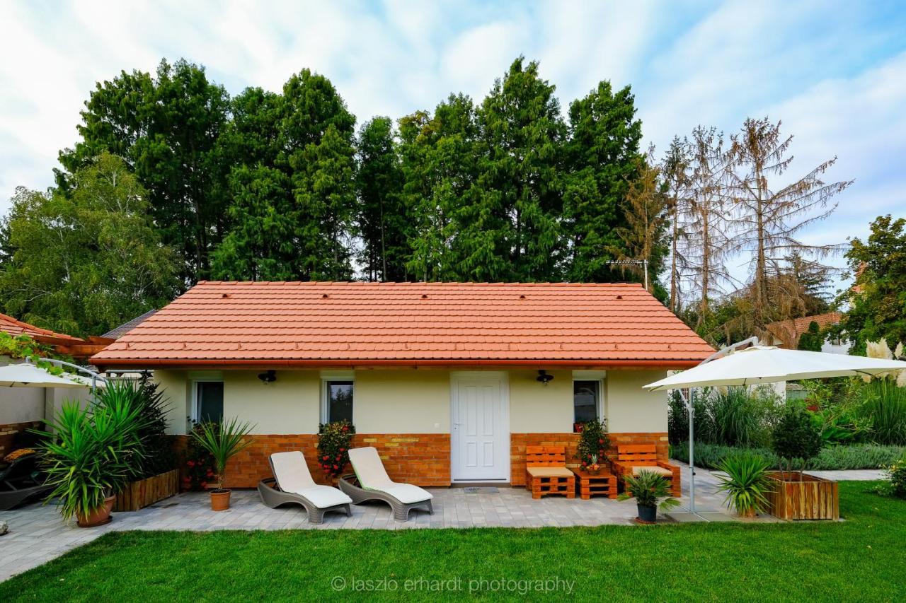 Ciprus Porta Apartmanok Balatonkenese Exteriér fotografie