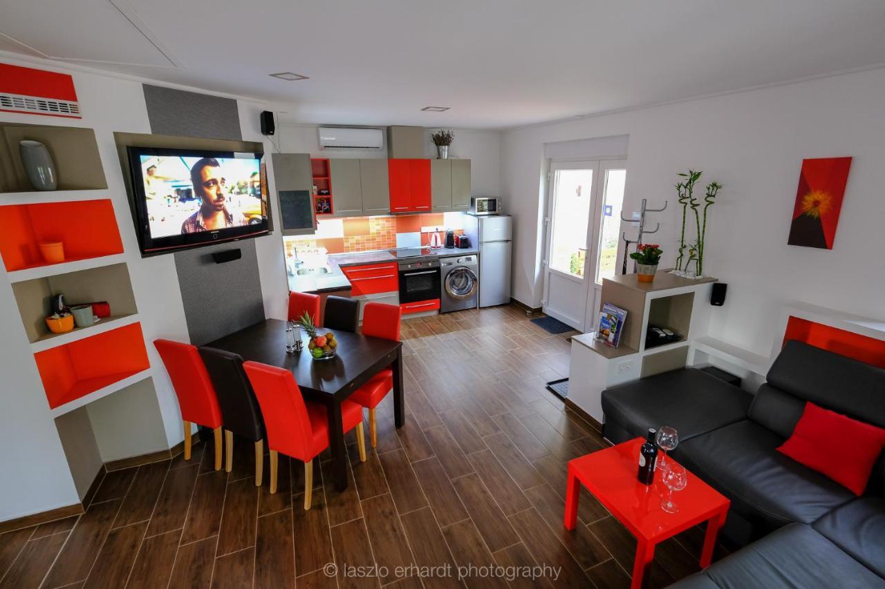 Ciprus Porta Apartmanok Balatonkenese Exteriér fotografie